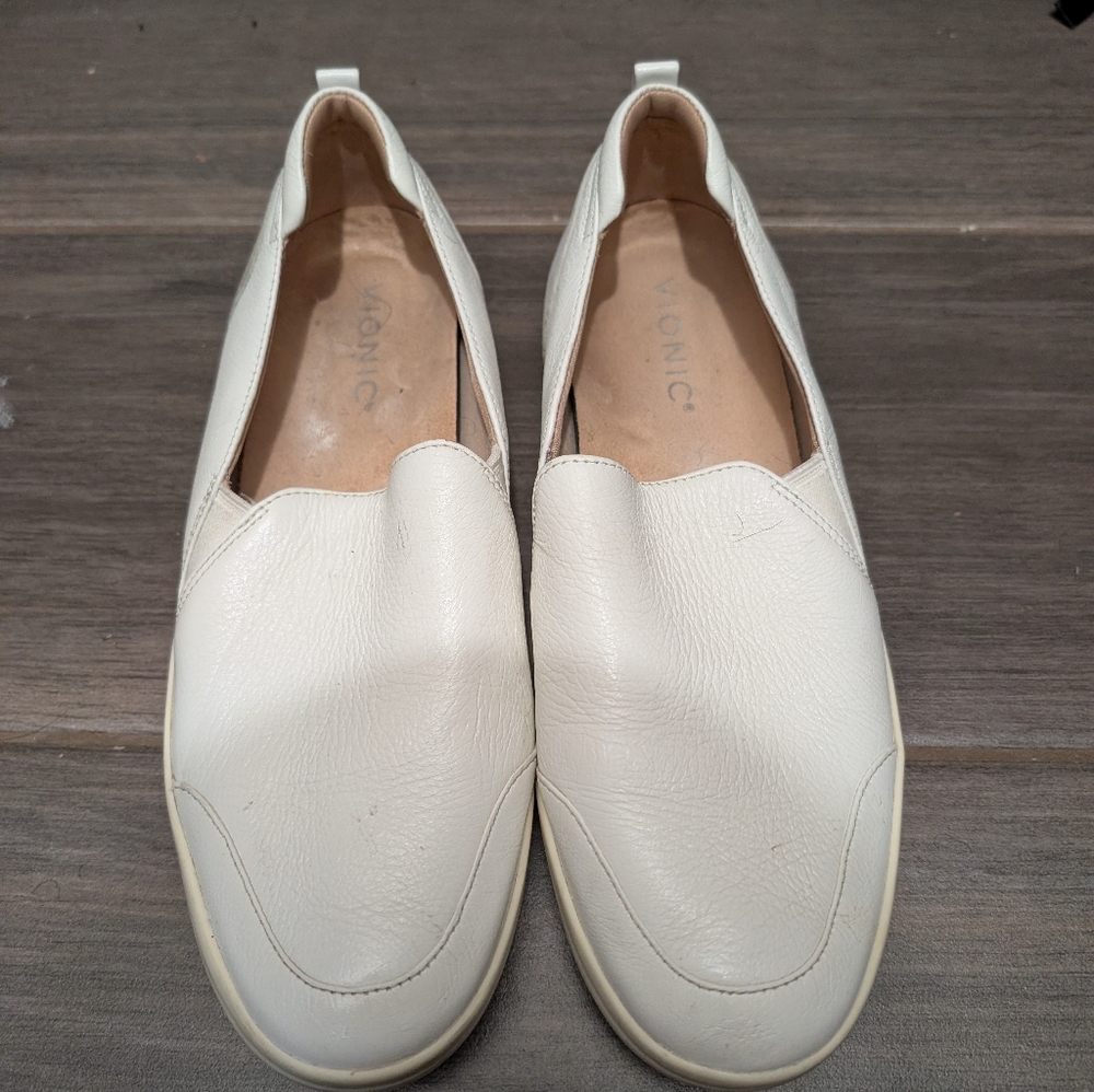 Womens Vionic Penelope Slip On Sneaker White 8.5